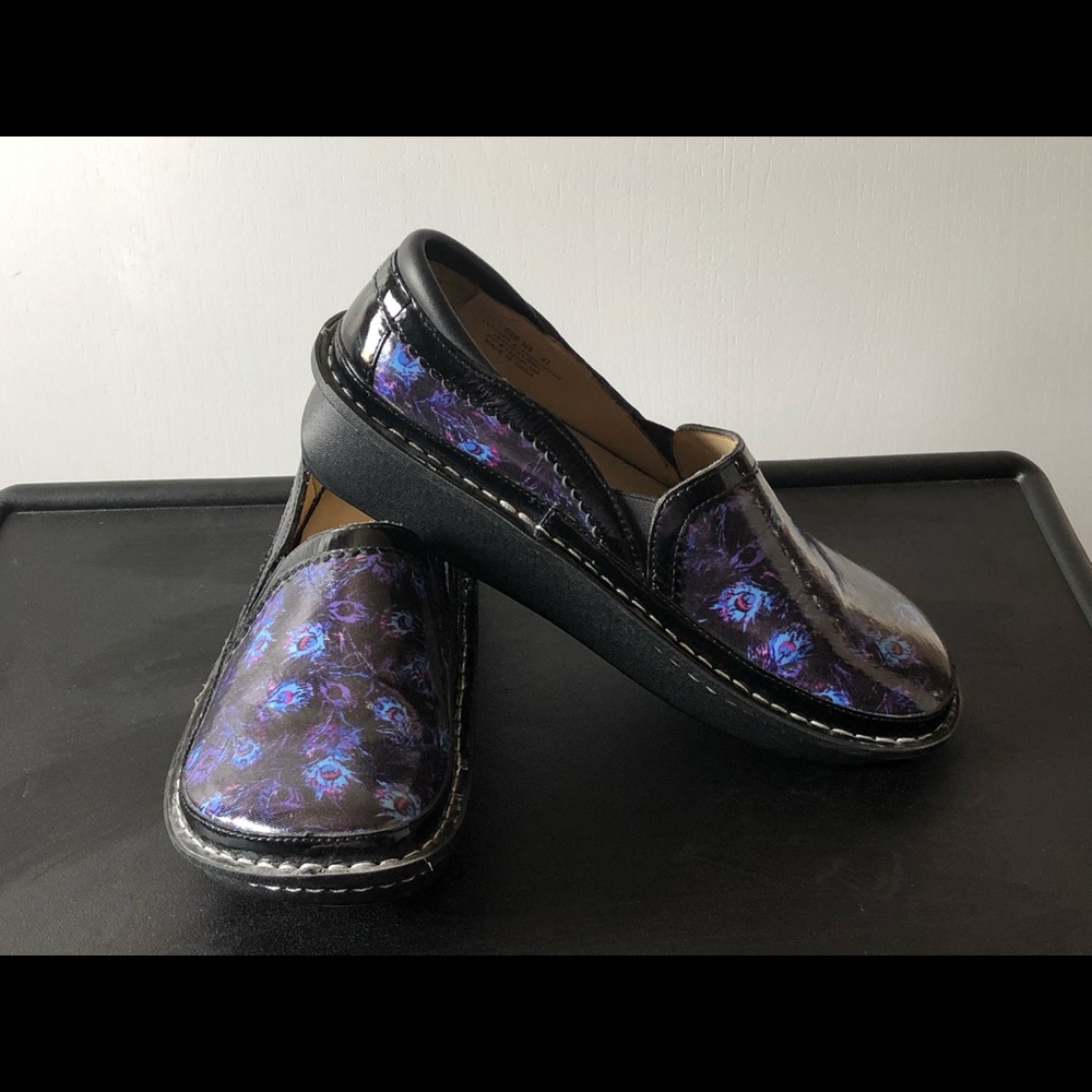 Women’s shoes
